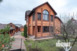 Дом 280м&sup2;, 2-этажный, участок 16 сот.  