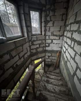 Дом 416м&sup2;, 3-этажный, участок 6 сот.  