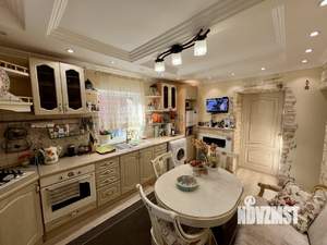 Дом 180м², 2-этажный, участок 8 сот.  