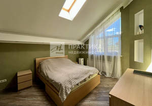 Дом 240м², 3-этажный, участок 10 сот.  