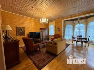 Дом 200м², 2-этажный, участок 11 сот.  