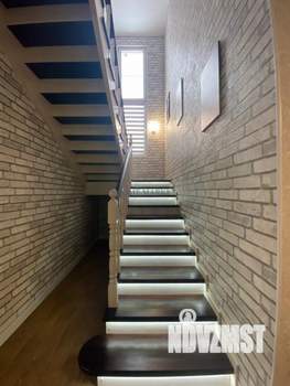 Дом 276м², 2-этажный, участок 6 сот.  