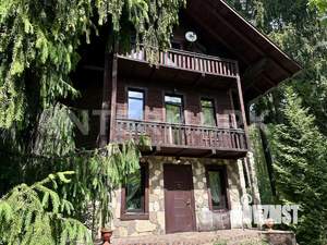Коттедж 490м², 3-этажный, участок 17 сот.  