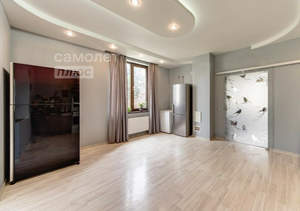 Дом 310м&sup2;, 3-этажный, участок 15 сот.  