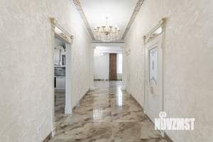 Дом 250м², 3-этажный, участок 8 сот.  