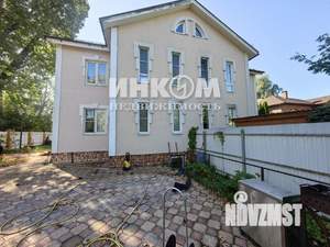 Таунхаус 295м², 4-этажный, участок 5 сот.  