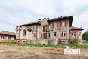 Коттедж 1700м², 2-этажный, участок 52 сот.  