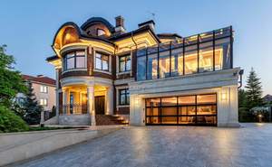 Дом 560м², 2-этажный, участок 23 сот.  