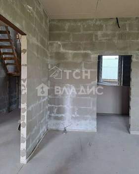 Дом 180м², 2-этажный, участок 12 сот.  