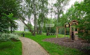 Дом 663м&sup2;, 2-этажный, участок 25 сот.  