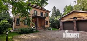 Коттедж 390м&sup2;, 3-этажный, участок 12 сот.  