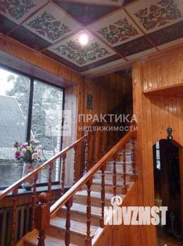 Дом 669м², 2-этажный, участок 10 сот.  