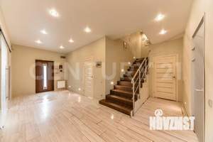 Дом 310м², 3-этажный, участок 15 сот.  