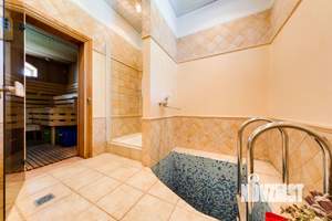 Дом 820м², 2-этажный, участок 50 сот.  