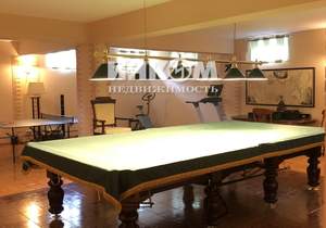 Дом 600м², 2-этажный, участок 10 сот.  