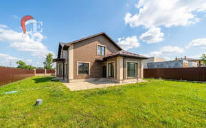 Дом 315м&sup2;, 2-этажный, участок 10 сот.  