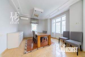 Дом 300м², 3-этажный, участок 14 сот.  