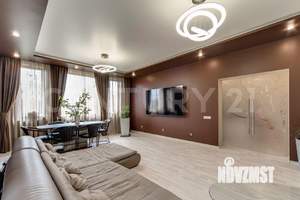 Дом 310м², 3-этажный, участок 15 сот.  