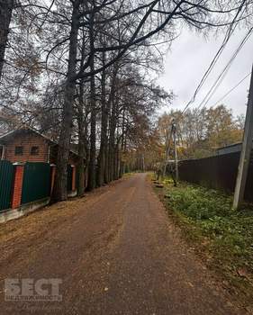 Дом 416м&sup2;, 3-этажный, участок 6 сот.  