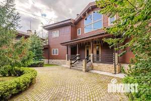 Дом 613м&sup2;, 2-этажный, участок 43 сот.  