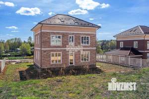 Дом 240м&sup2;, 3-этажный, участок 10 сот.  