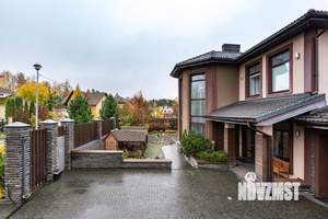 Дом 472м&sup2;, 2-этажный, участок 16 сот.  