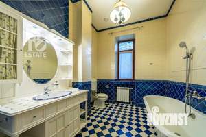 Дом 980м², 4-этажный, участок 61 сот.  