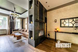 Дом 699м², 4-этажный, участок 10 сот.  