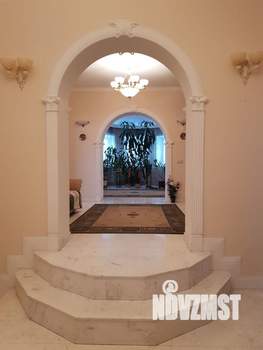 Коттедж 619м², 3-этажный, участок 32 сот.  