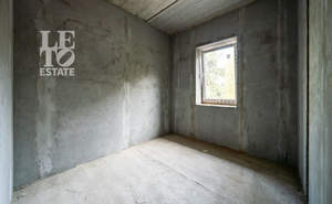 Дом 306м&sup2;, 1-этажный, участок 11 сот.  