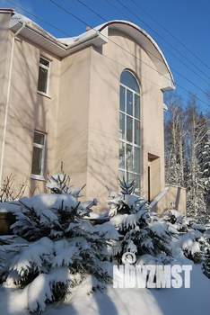 Коттедж 330м², 3-этажный, участок 15 сот.  