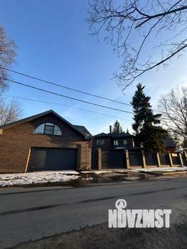 Коттедж 439м², 2-этажный, участок 10 сот.  