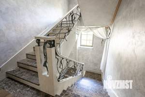 Дом 550м², 3-этажный, участок 23 сот.  