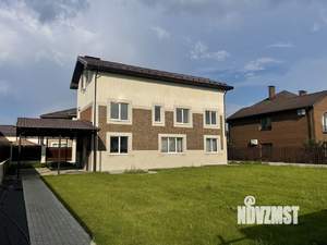 Коттедж 240м², 3-этажный, участок 8 сот.  