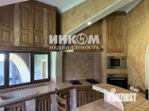 Дом 475м², 3-этажный, участок 14 сот.  