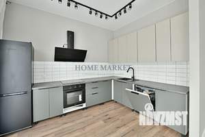 Дом 220м², 3-этажный, участок 6 сот.  