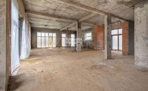 Дом 700м&sup2;, 2-этажный, участок 15 сот.  