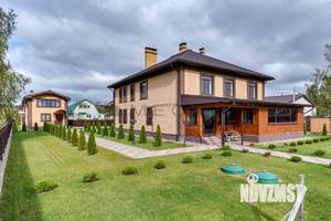 Дом 421м&sup2;, 2-этажный, участок 19 сот.  