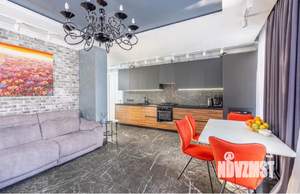 Коттедж 290м², 3-этажный, участок 8 сот.  