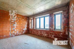 Дом 480м², 2-этажный, участок 10 сот.  