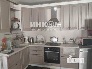 Дом 454м², 3-этажный, участок 12 сот.  