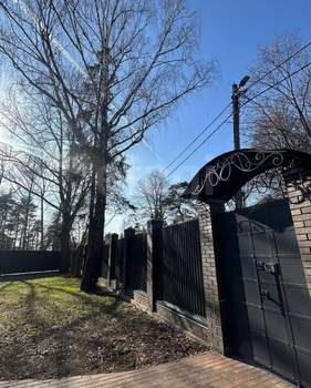 Дом 439м², 2-этажный, участок 10 сот.  