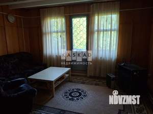 Дом 250м², 3-этажный, участок 8 сот.  