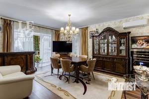 Дом 815м², 4-этажный, участок 11 сот.  