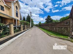 Дом 593м², 3-этажный, участок 25 сот.  