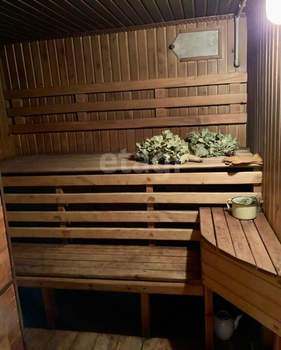 Дом 284м², 2-этажный, участок 8 сот.  