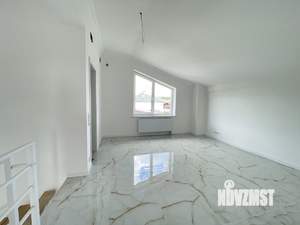 Коттедж 214м², 3-этажный, участок 5 сот.  