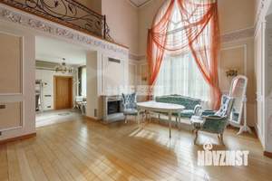 Дом 515м&sup2;, 3-этажный, участок 22 сот.  