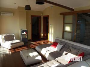 Дом 470м², 3-этажный, участок 16 сот.  