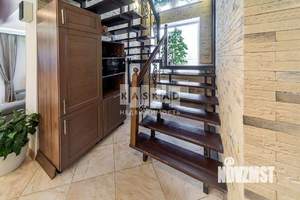 Коттедж 200м², 3-этажный, участок 7 сот.  